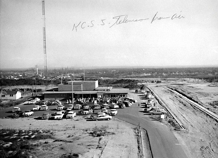 04-02 KCSJ 1953 from the air