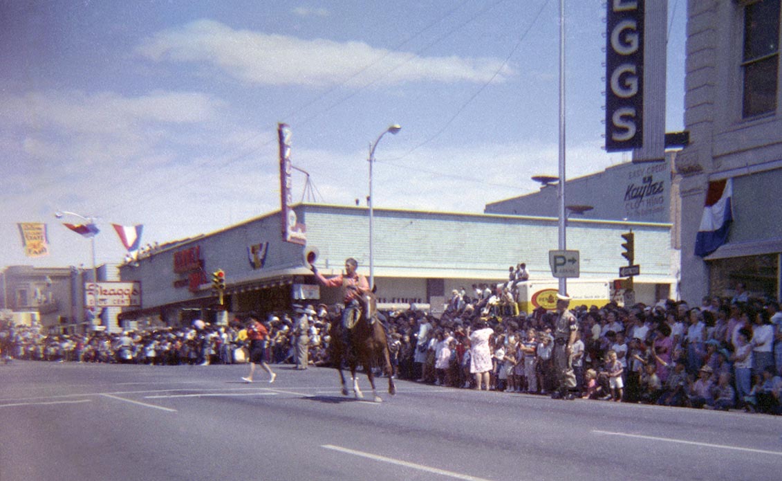08-08 1967 Buddy horse parade CLR