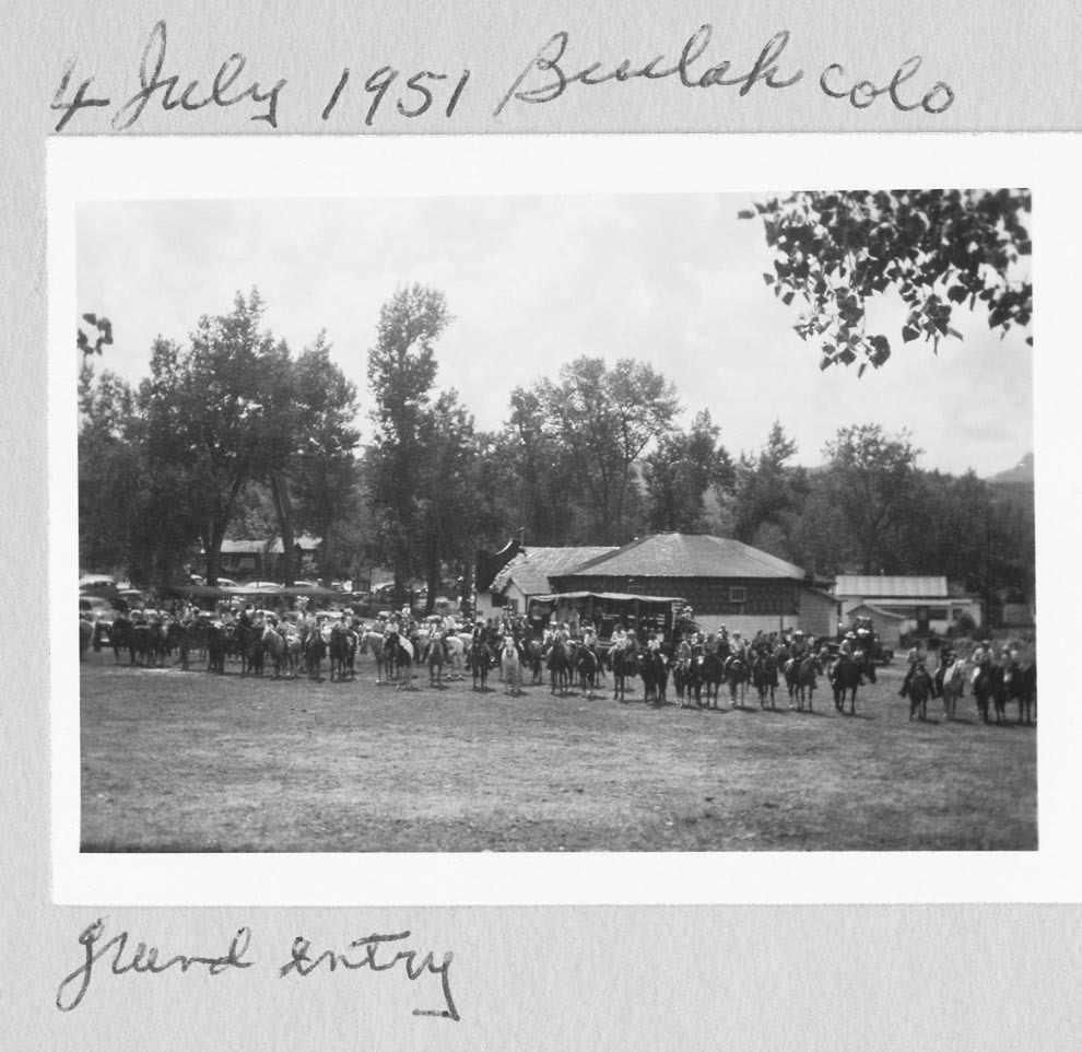 10-01 Gayway 1951 lots of horses
